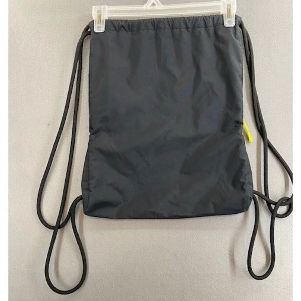 Nike Heritage Drawstring Backpack Side Pocket Black w/‎ White Logo